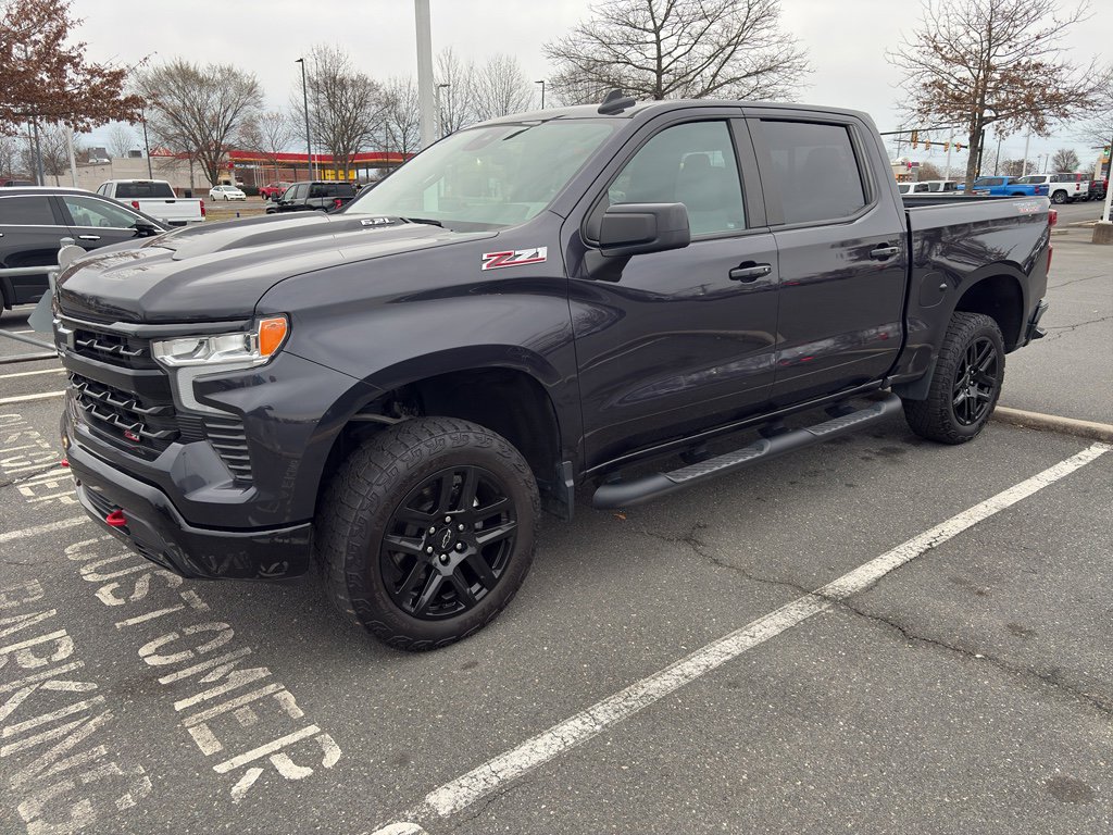 Used 2023 Chevrolet Silverado 1500 LT Trail Boss w/ Convenience Package II image 3