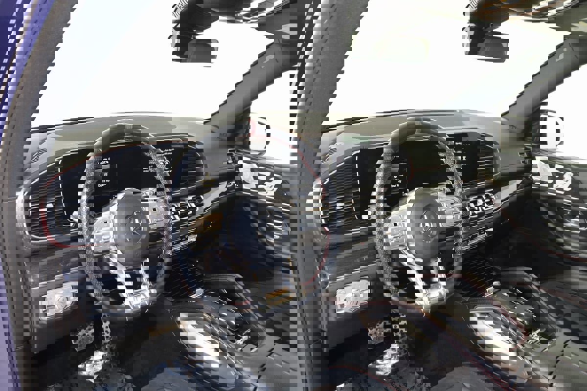 Used 2022 Mercedes-Benz GLE 53 AMG 4MATIC w/ 3rd Row Seat Package image 30