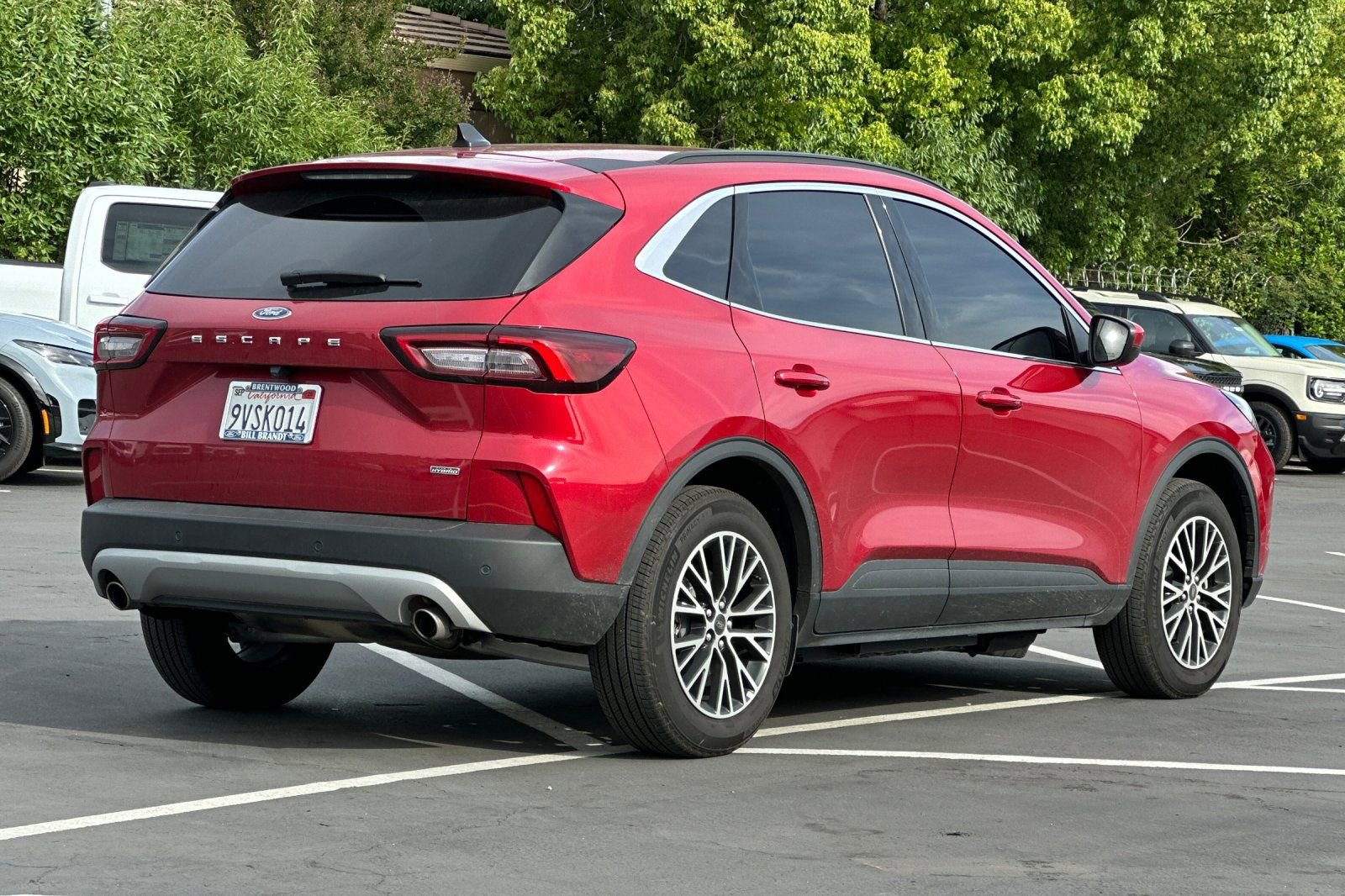 Used 2025 Ford Escape SE FWD image 3