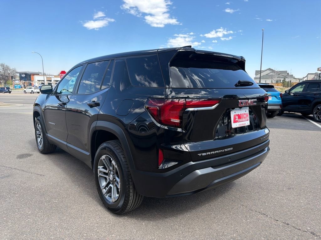 Used 2025 GMC Terrain Elevation image 3