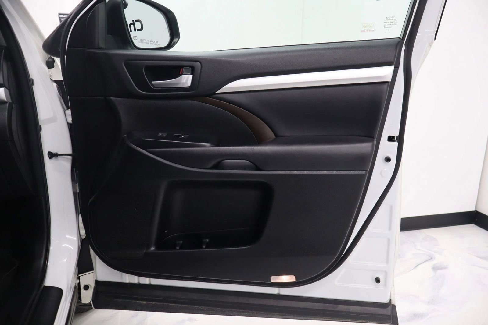 Used 2017 Toyota Highlander XLE image 20