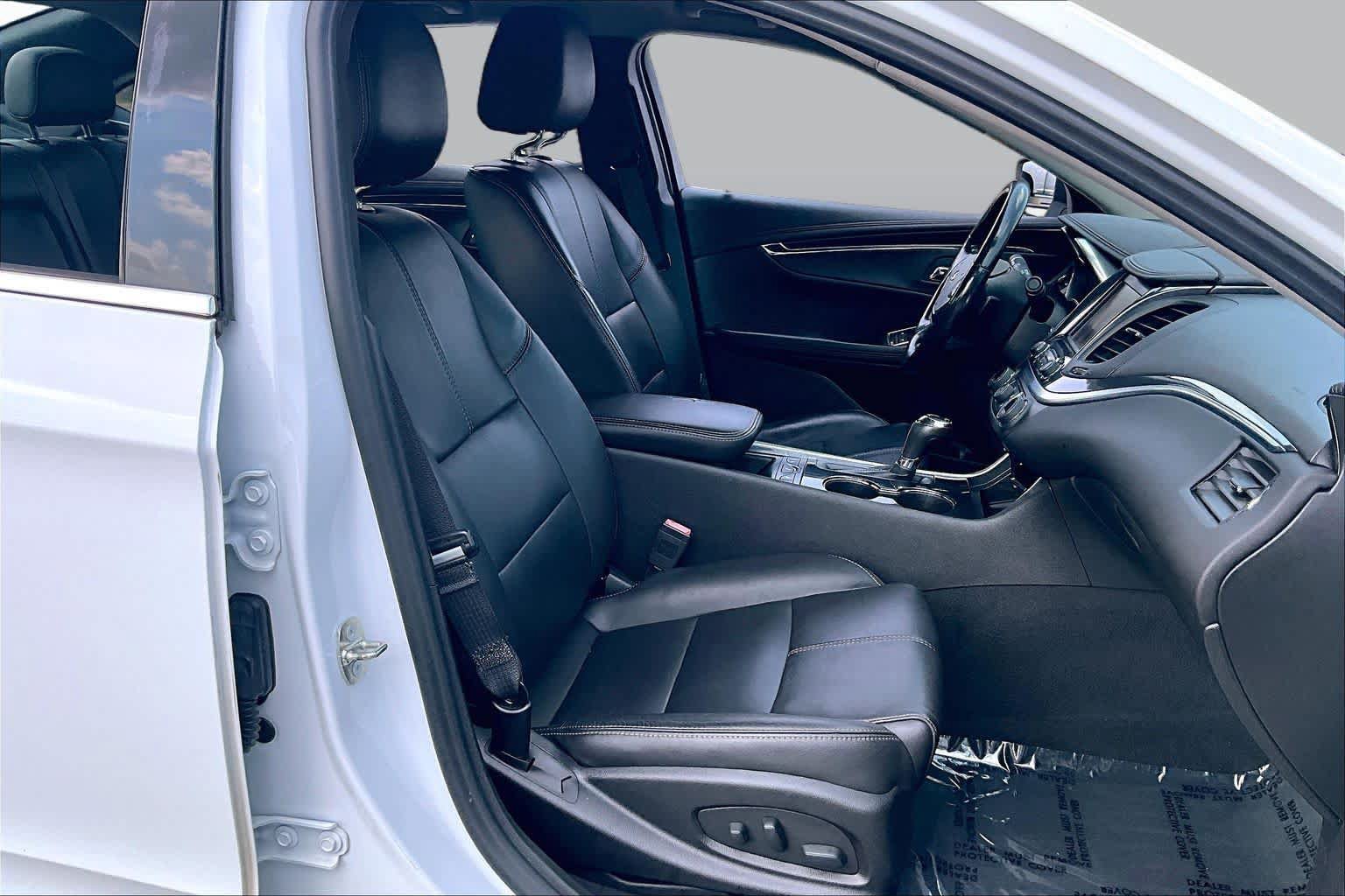 Used 2018 Chevrolet Impala LT w/ LT Leather Package FWD image 9
