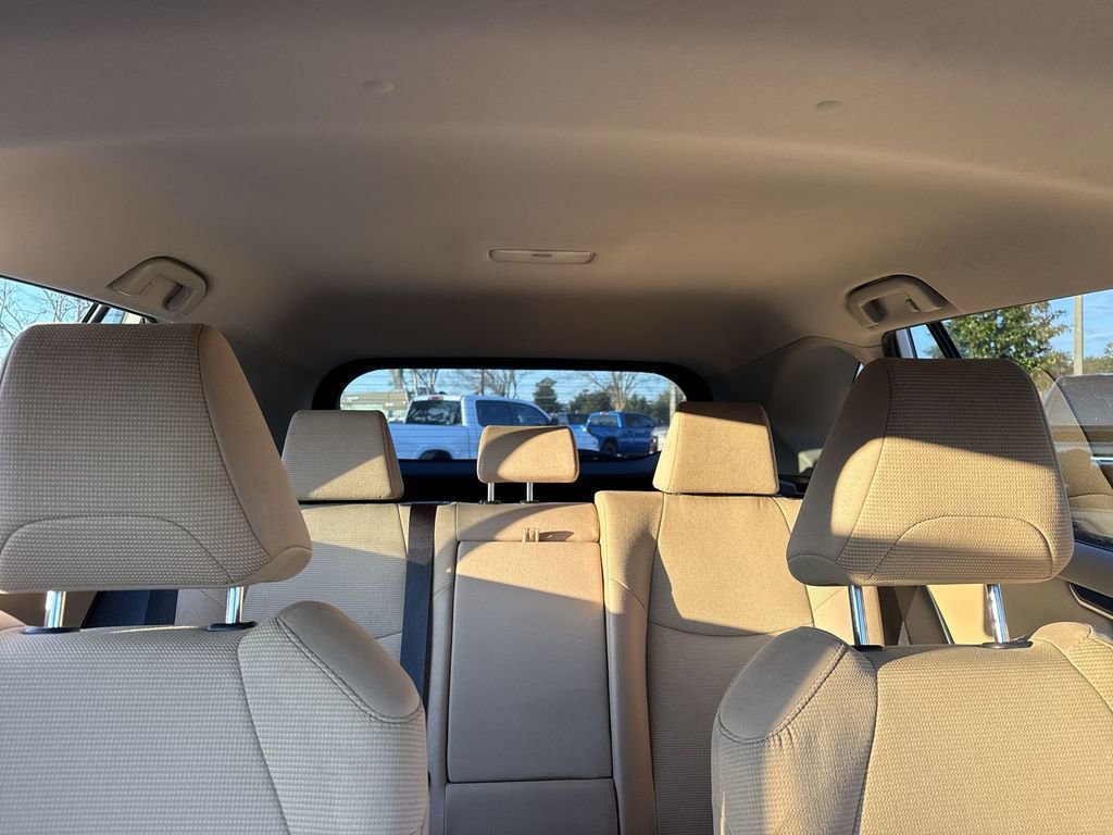 Used 2023 Toyota RAV4 LE image 17