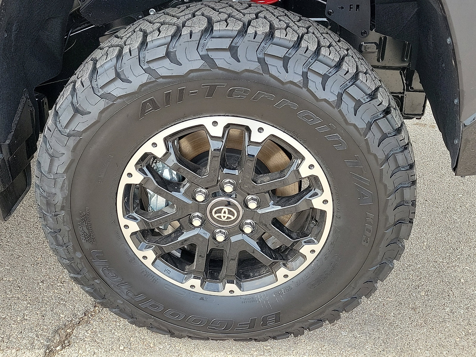 New 2025 Toyota Tundra SR5 w/ TRD Off-Road Package AWD/4WD image 7