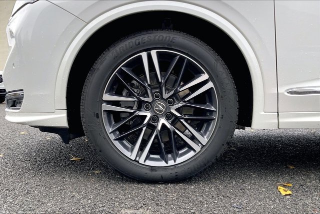 Certified 2026 Acura MDX w/ Advance Package AWD/4WD image 8