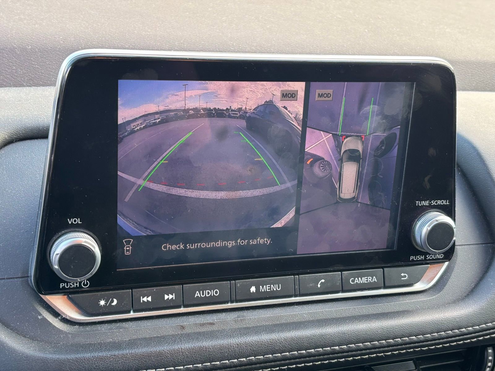 Used 2021 Nissan Rogue SL image 9