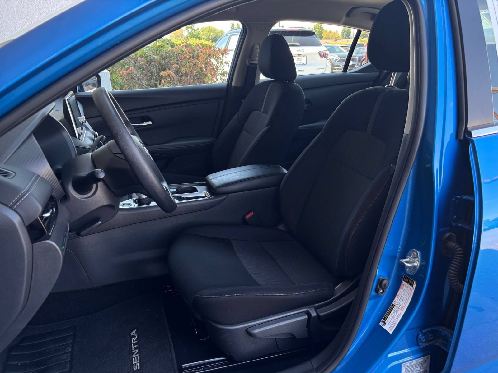 Used 2025 Nissan Sentra SV FWD image 35