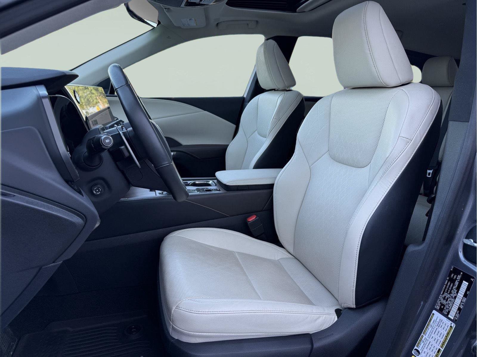 Certified 2023 Lexus RX 350 Premium Plus w/ Cold Area Package AWD/4WD image 10