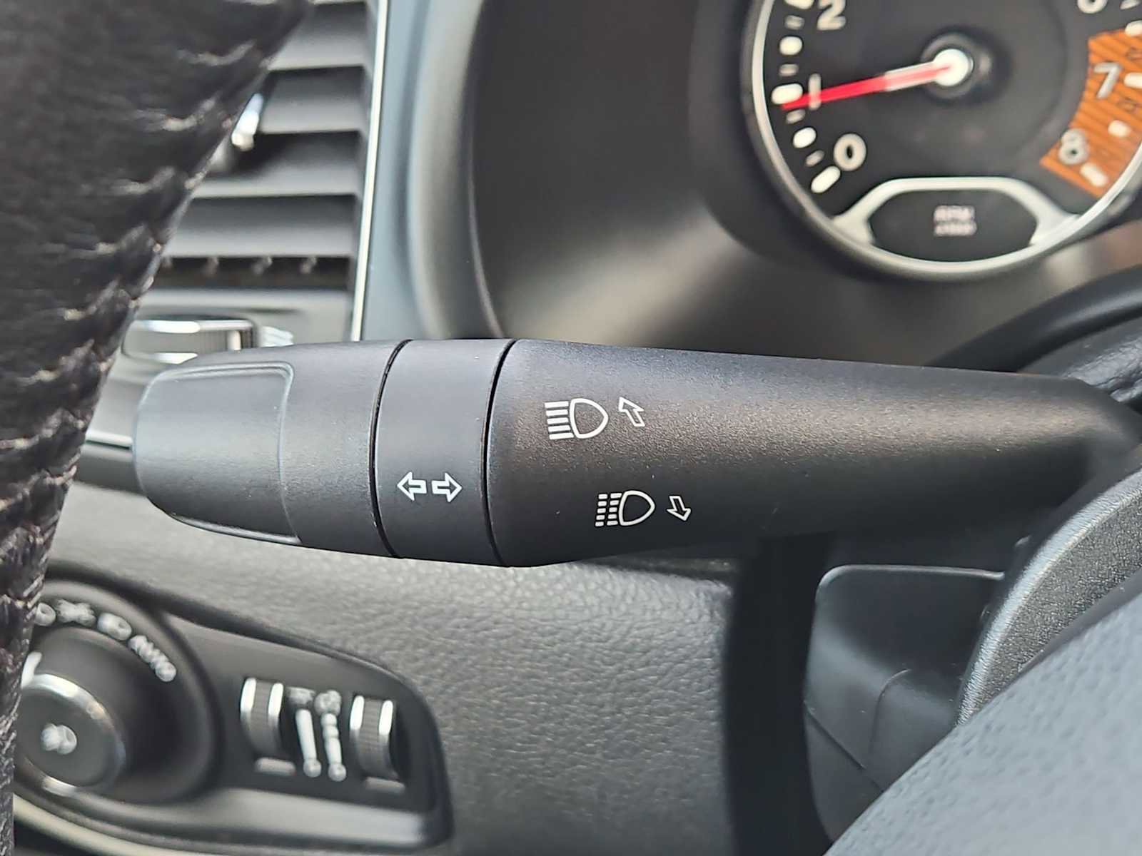 Used 2022 Jeep Renegade Latitude w/ Convenience Group image 27