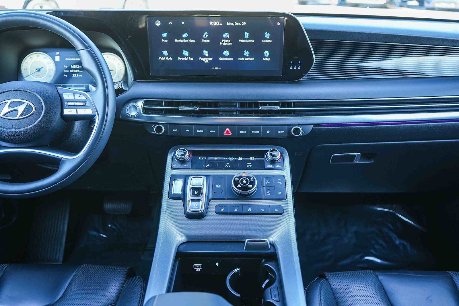 Used 2025 Hyundai Palisade Calligraphy image 13