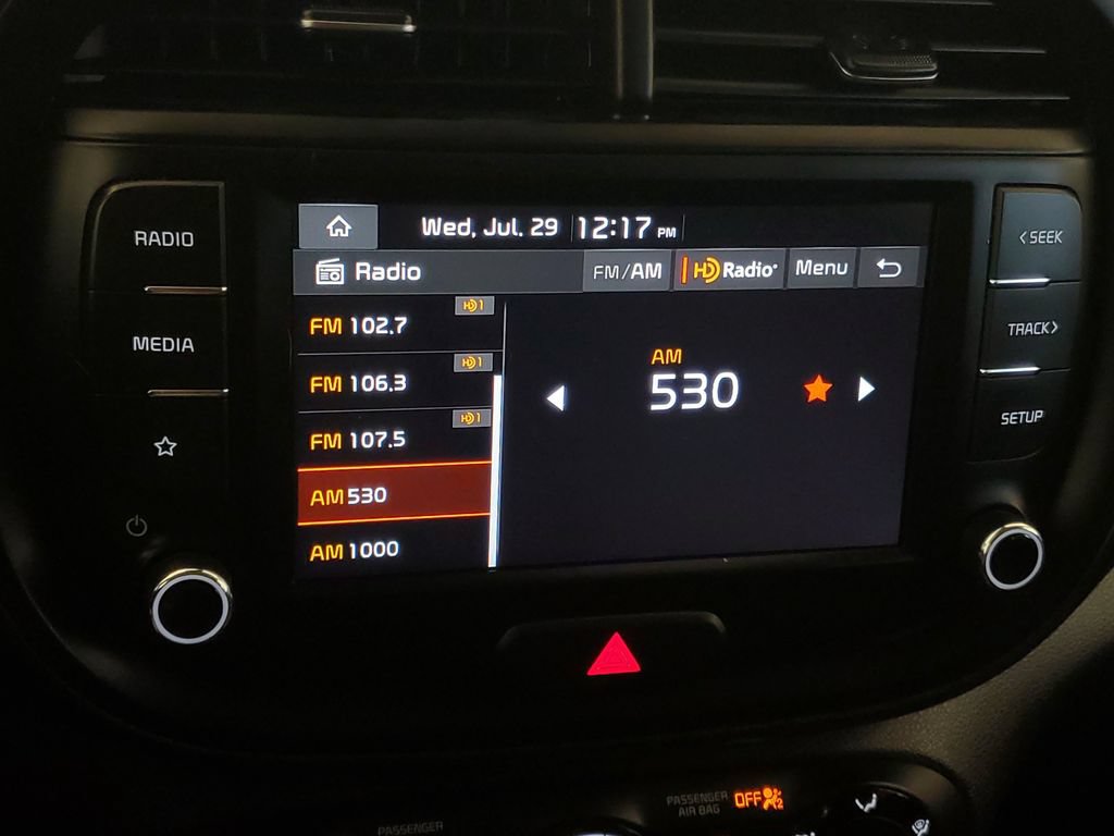 Certified 2025 Kia Soul LX w/ LX Technology Package FWD image 19