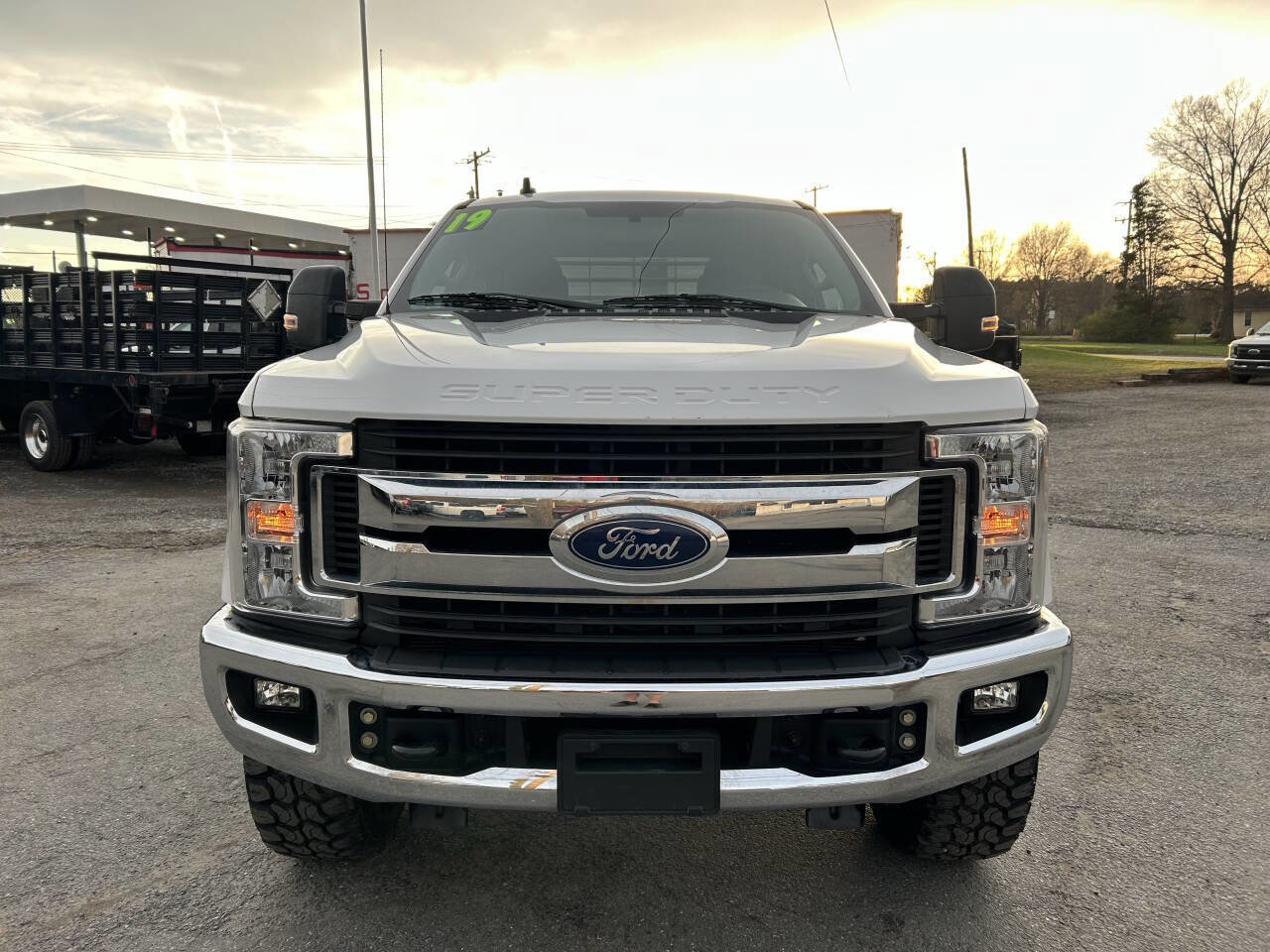 Used 2019 Ford F250 XLT w/ XLT Value Package image 3