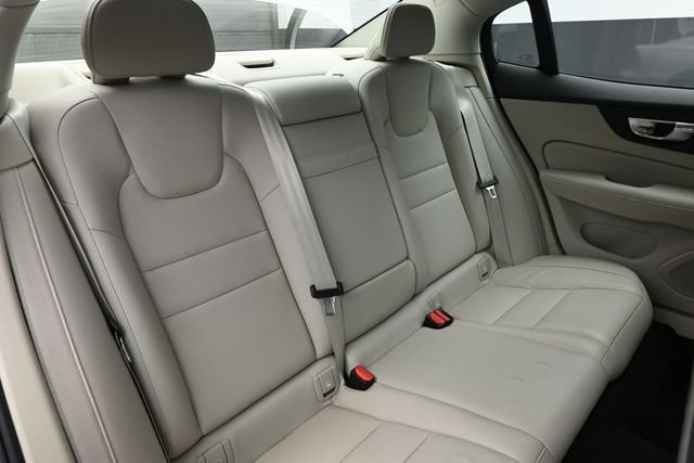 Used 2021 Volvo S60 T5 Momentum w/ Premium Package FWD image 27