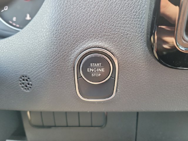 Used 2025 Mercedes-Benz Sprinter 2500 image 25