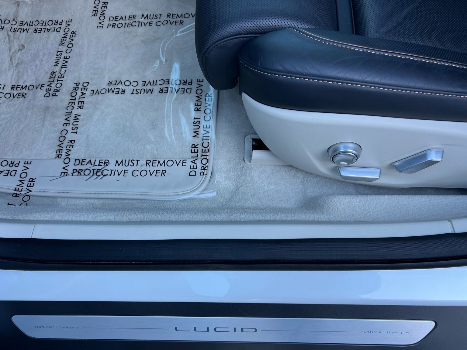 Used 2024 Lucid Air Touring image 26