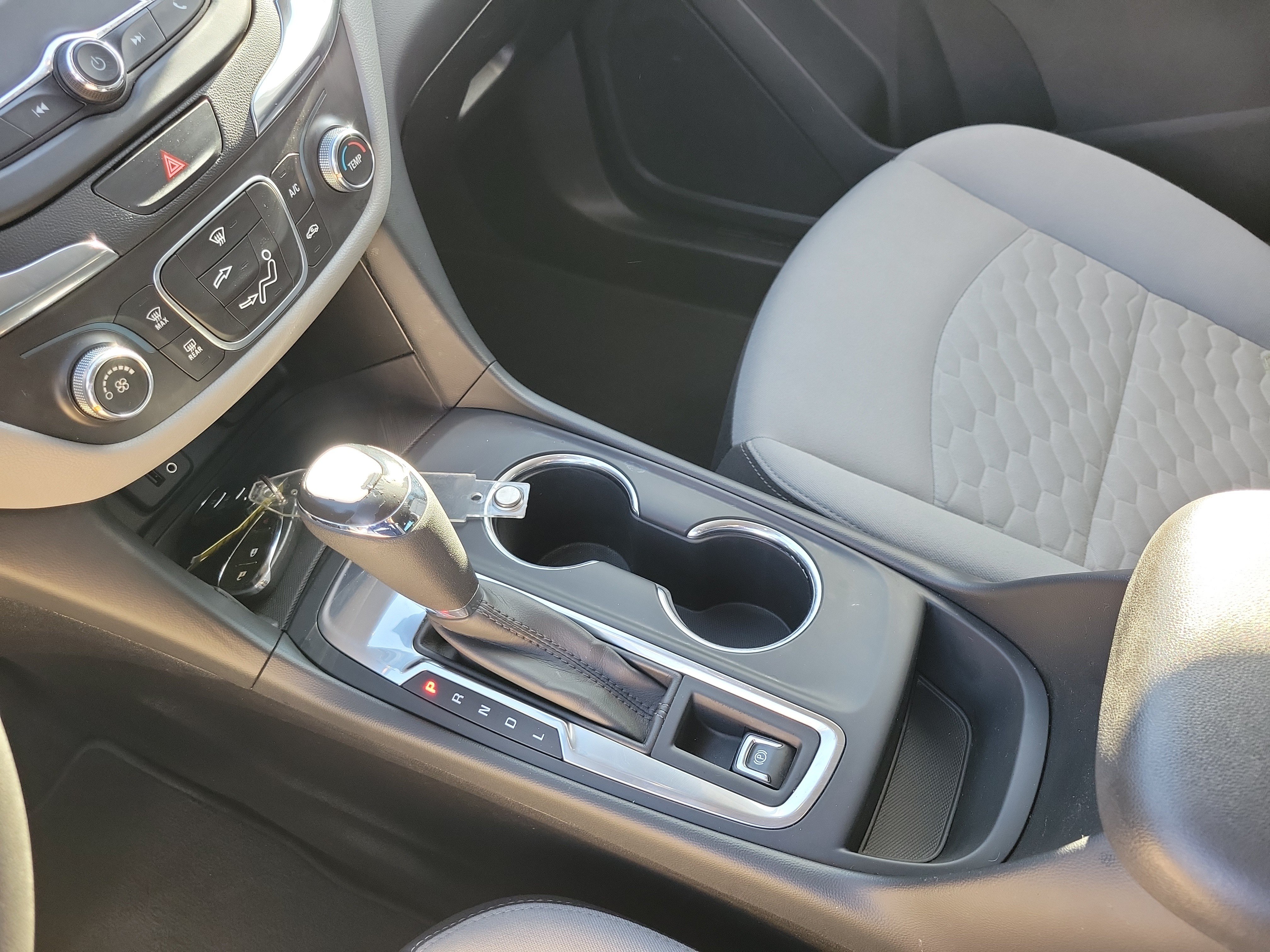 Used 2018 Chevrolet Equinox LS FWD image 8