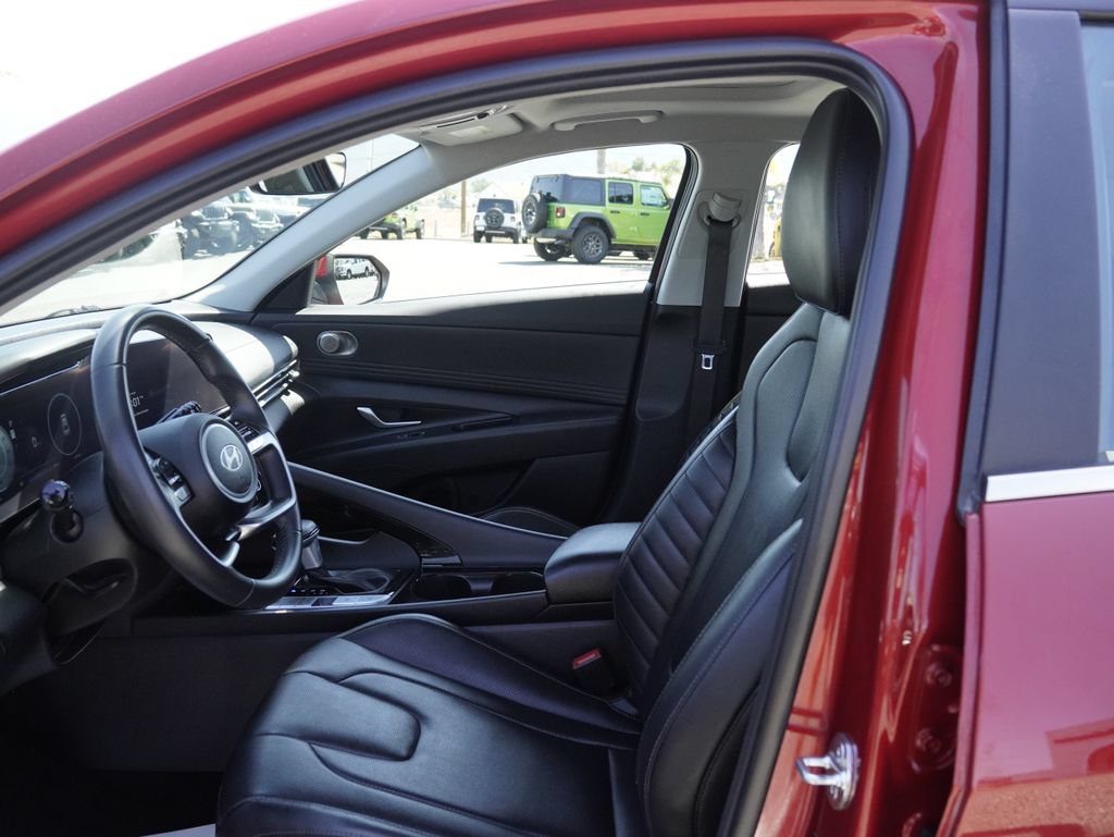 Used 2024 Hyundai Elantra Limited FWD image 19