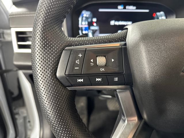 Used 2023 Mitsubishi Outlander SE image 15