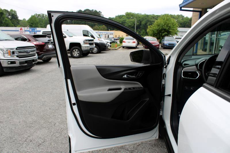Used 2019 Chevrolet Equinox LS image 19