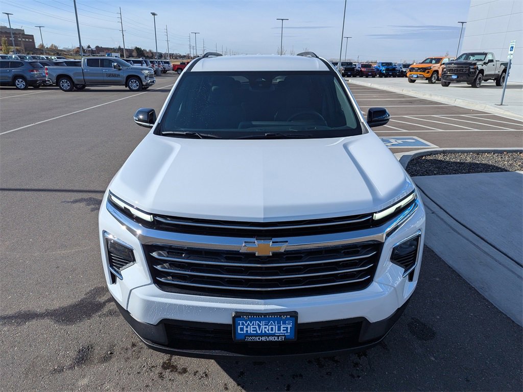 New 2026 Chevrolet Traverse LT w/ LPO, Floor Liner Package image 4