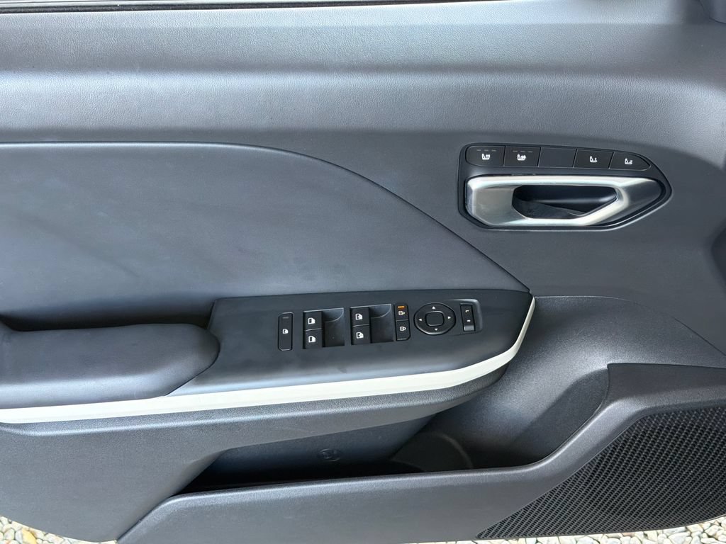 Used 2025 Kia K4 GT-Line FWD image 3