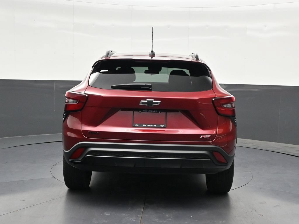 Used 2024 Chevrolet Trax RS FWD image 4
