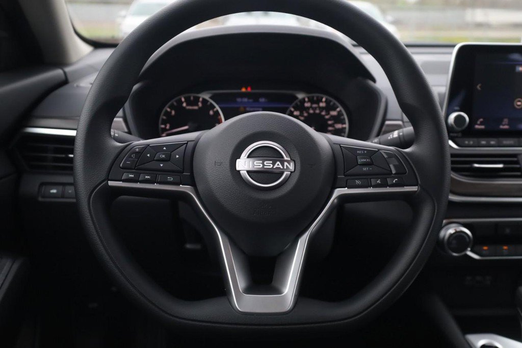New 2026 Nissan Altima 2.5 SV AWD/4WD image 8