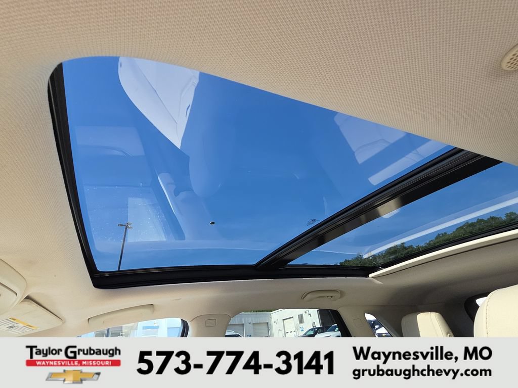 Used 2018 Cadillac XT5 Luxury w/ Driver Awareness Package FWD image 26