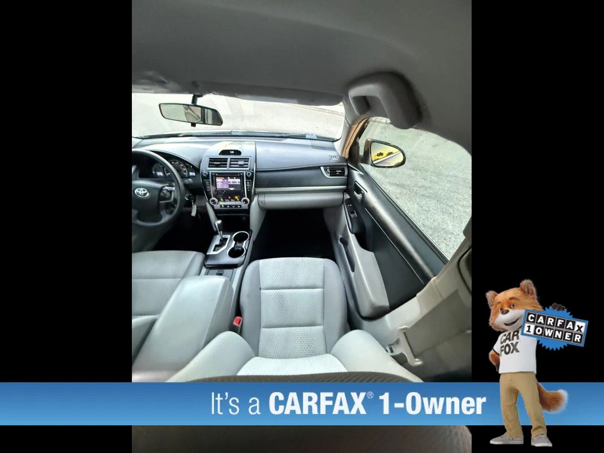 Used 2014 Toyota Camry LE FWD image 32