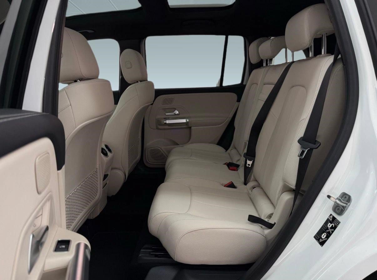 New 2026 Mercedes-Benz GLB 250 4MATIC image 19