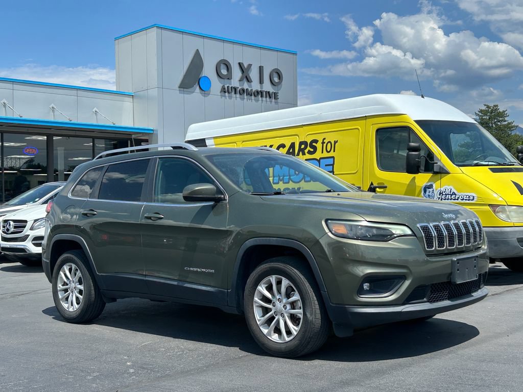 Used 2019 Jeep Cherokee Latitude w/ Popular Appearance Group
