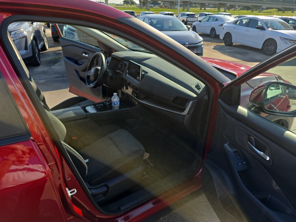 Used 2026 Nissan Rogue SV w/ Cold Weather Package FWD image 15