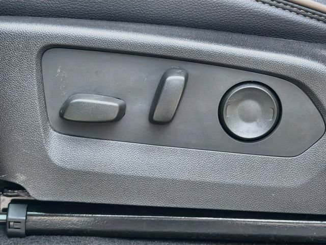 Used 2025 GMC Canyon Denali AWD/4WD image 23