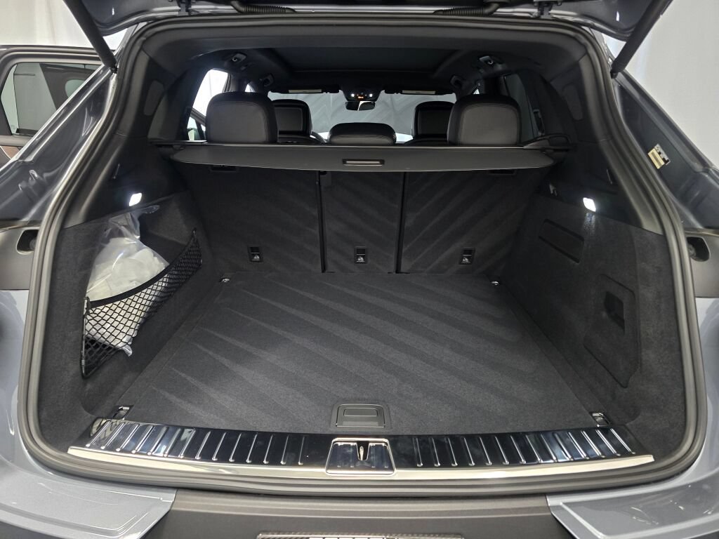 New 2026 Porsche Cayenne AWD/4WD image 12