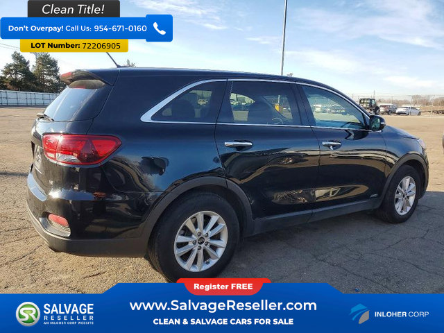 Used 2019 Kia Sorento AWD V6 image 4