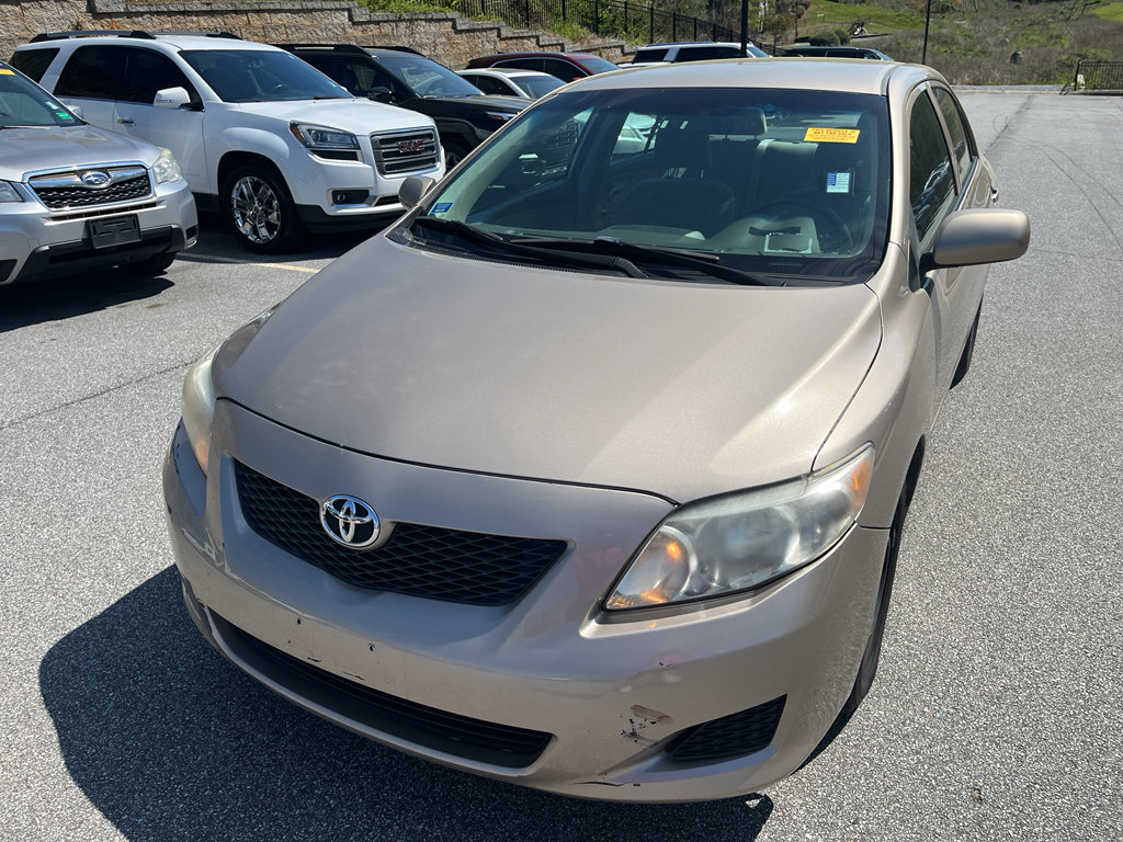 Used 2010 Toyota Corolla LE image 1