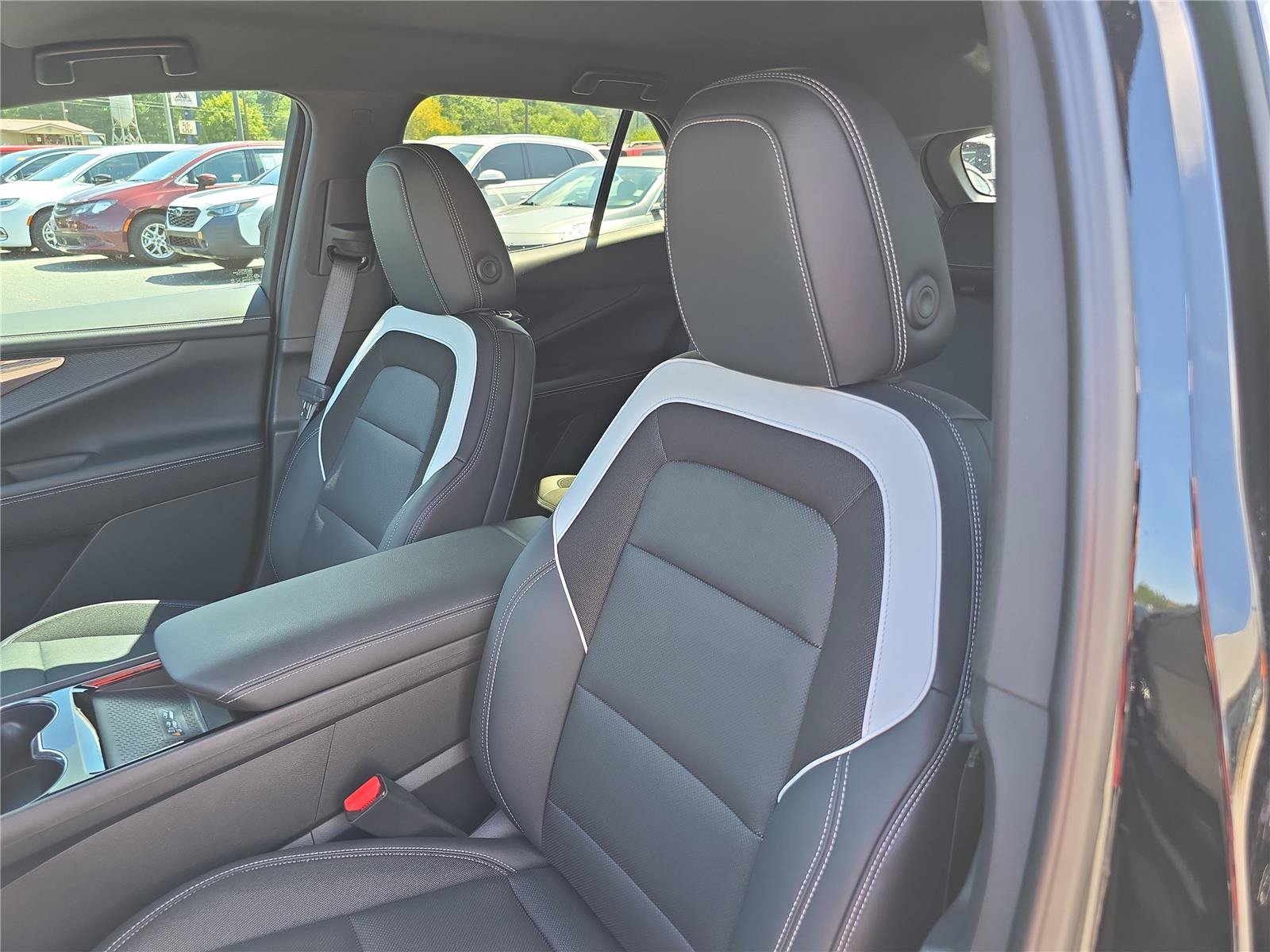 Used 2024 Chevrolet Blazer EV LT AWD/4WD image 20