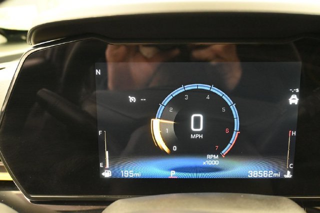 Used 2024 Chevrolet Trax ACTIV w/ Sunroof Package FWD image 9