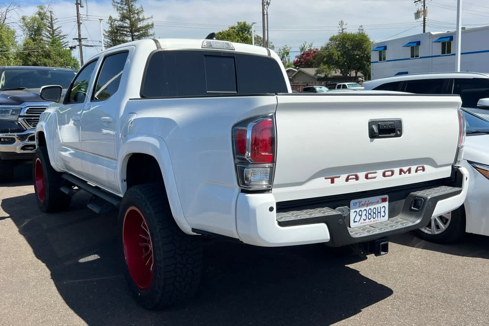 Used 2021 Toyota Tacoma TRD Sport w/ Technology Package AWD/4WD image 6