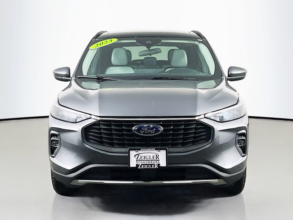 Used 2023 Ford Escape SE image 2