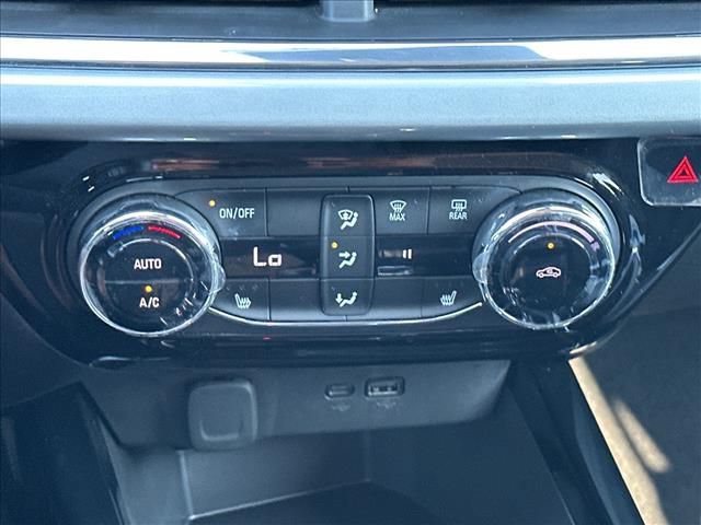 Used 2025 Chevrolet Trax LT w/ Driver Confidence Package FWD image 27