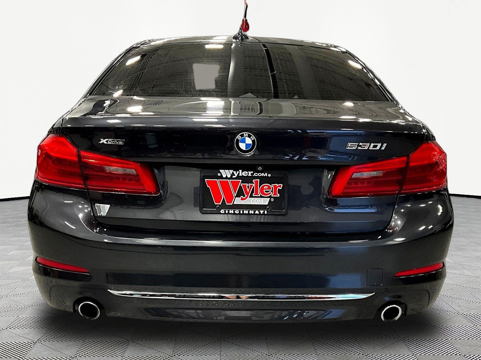 Used 2019 BMW 530i xDrive w/ Executive Package AWD/4WD image 5