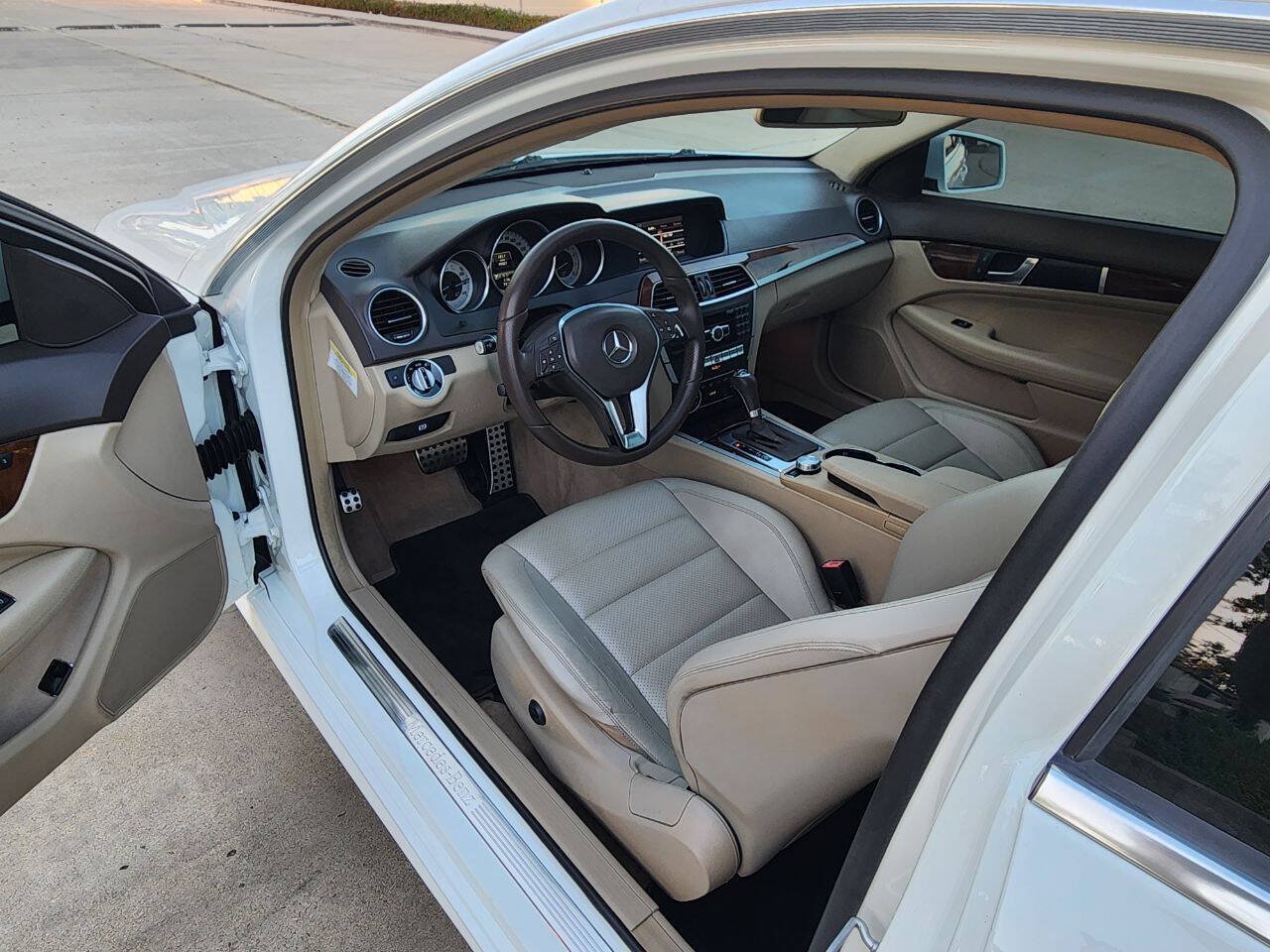 Used 2013 Mercedes-Benz C 250 Coupe image 12