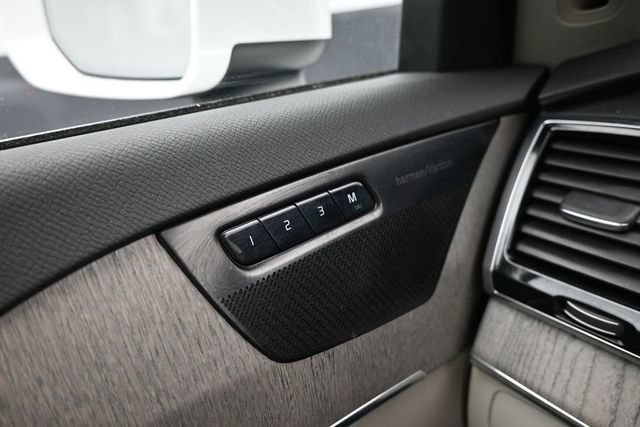 Used 2023 Volvo XC90 B6 Plus w/ Protection Package Premier AWD/4WD image 30