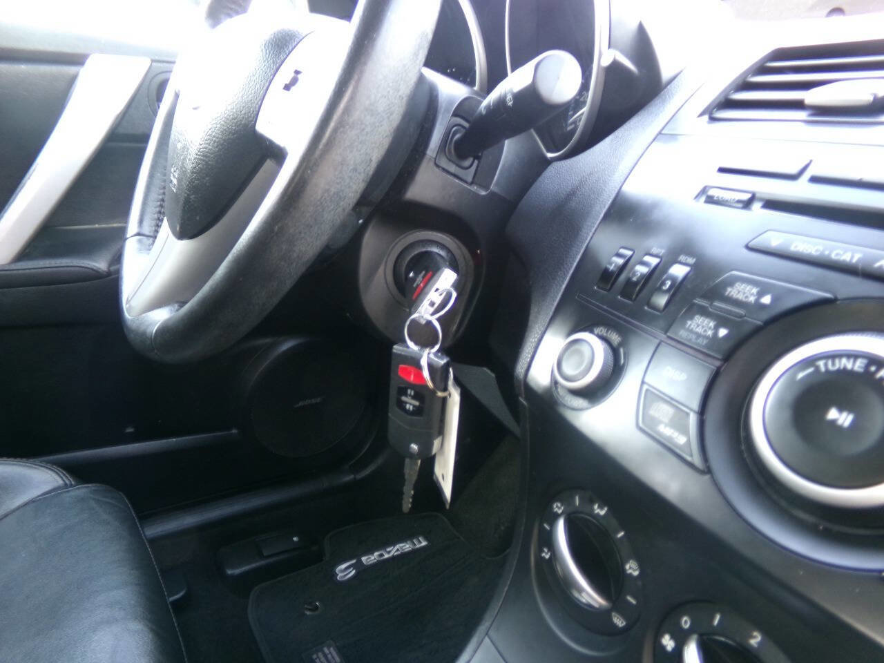 Used 2012 MAZDA MAZDA3 i Grand Touring w/ Tech Pkg FWD image 10