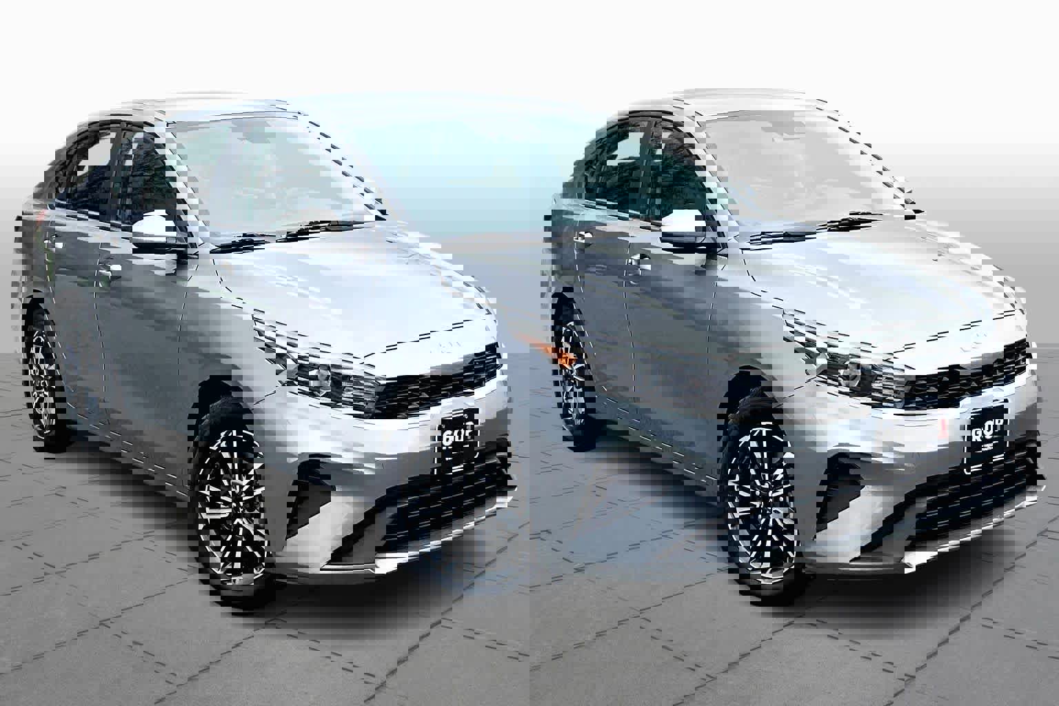 Used 2022 Kia Forte LXS image 3