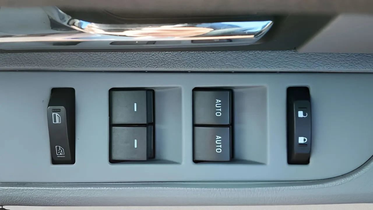 Used 2013 Ford F150 XL w/ Mid Equipment Group image 16