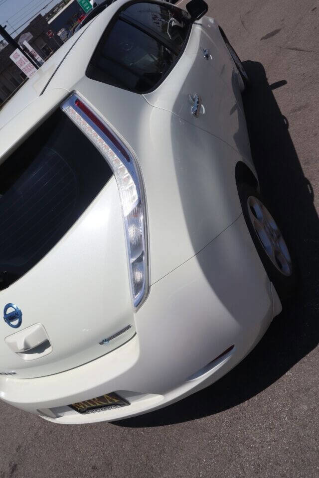Used 2012 Nissan Leaf SL image 7