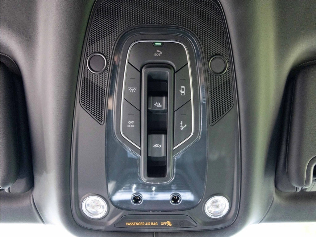 Certified 2024 Bentley Bentayga Extended Wheelbase image 35