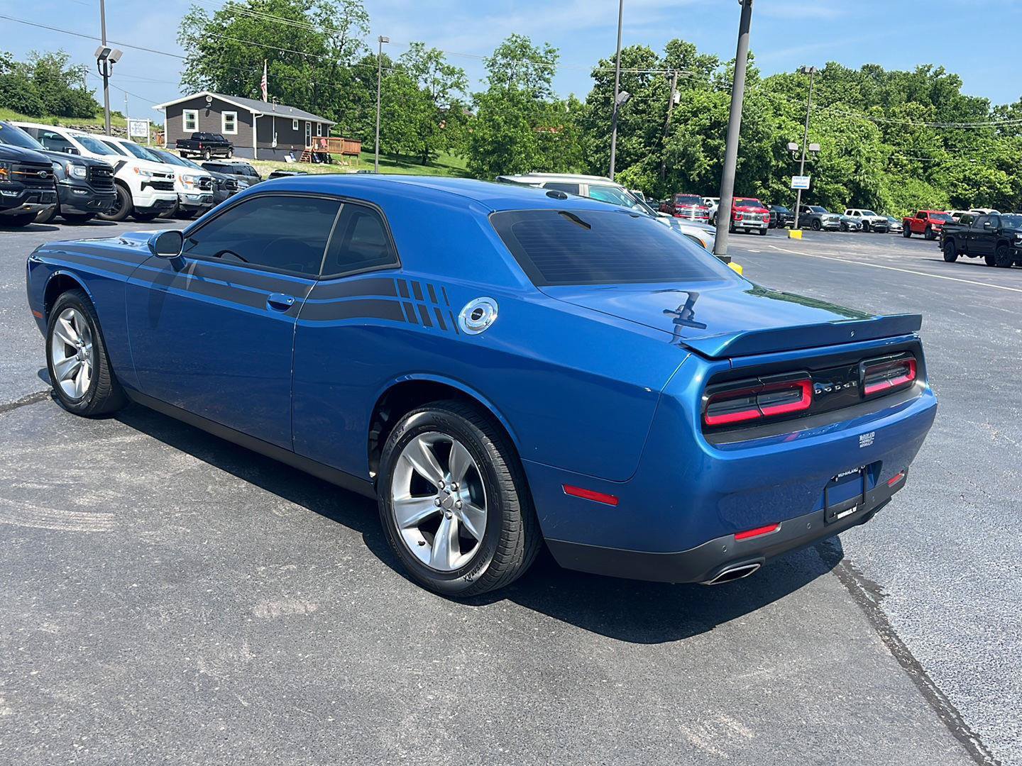 Used 2021 Dodge Challenger SXT w/ Driver Convenience Group RWD image 3